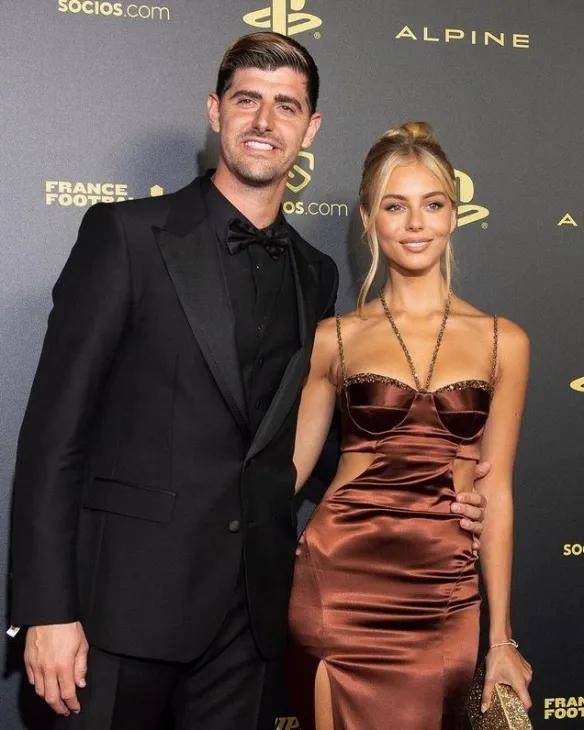 世界杯期间，谁是身材最火辣的球星太太？揭秘！