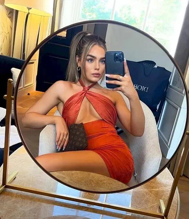 世界杯期间，谁是身材最火辣的球星太太？揭秘！