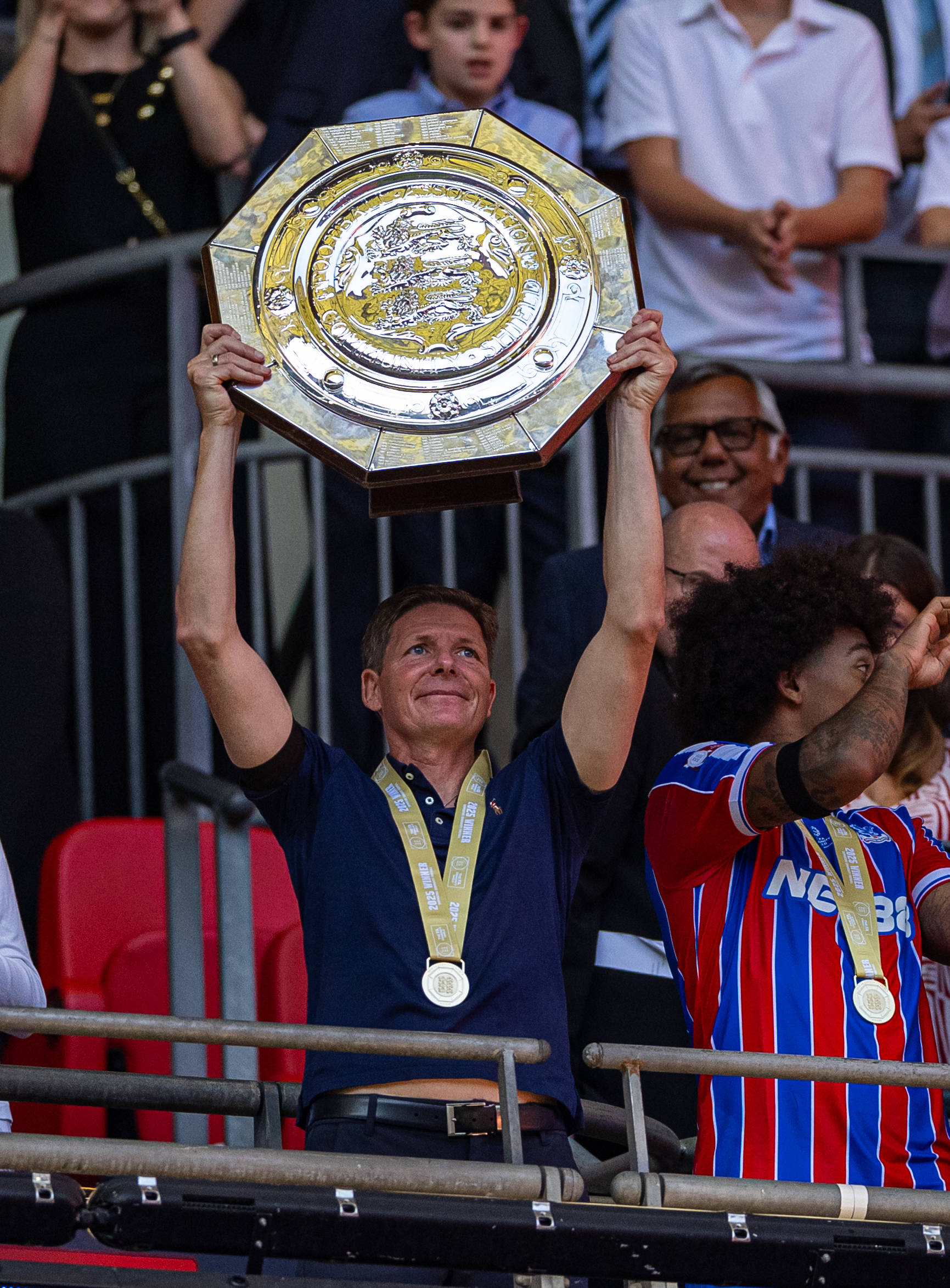 足球|水晶宫夺得社区盾