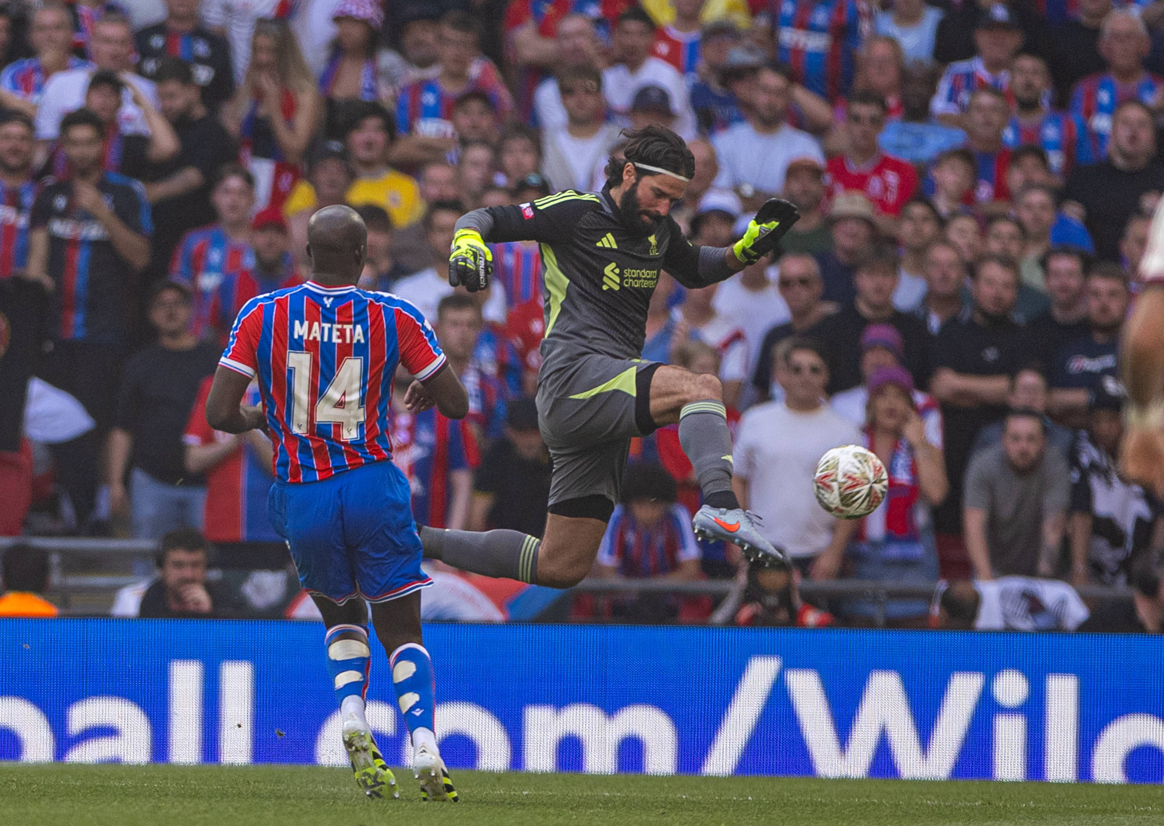 足球|水晶宫夺得社区盾