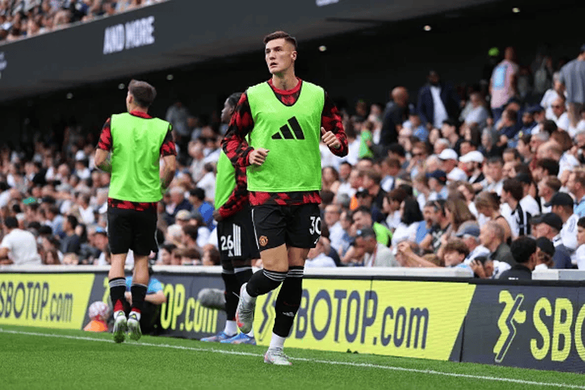 2亿锋线哑火！曼联复兴中道崩殂？