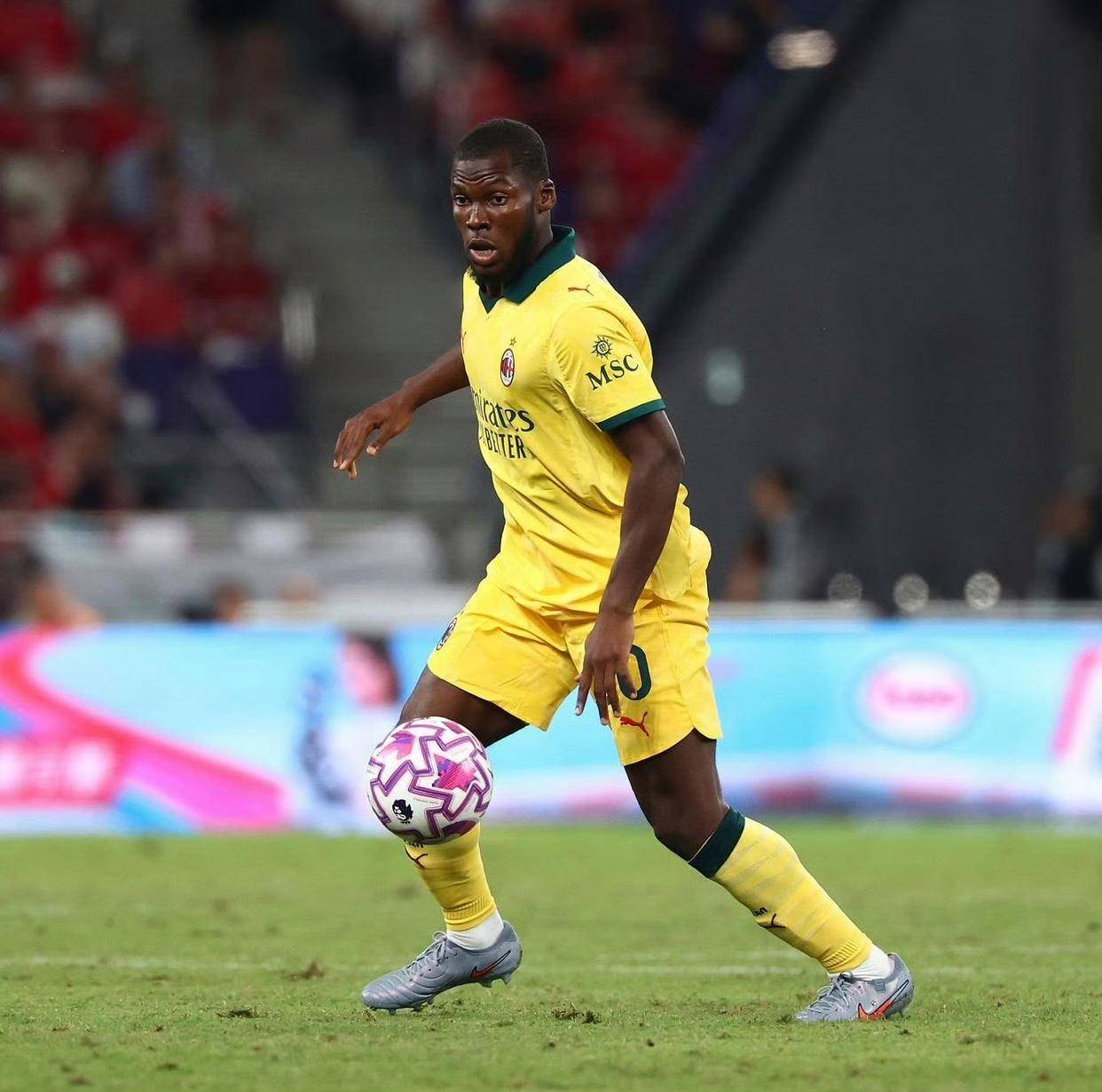 还要买中场?AC米兰考察国米青训和尤文旧将,冗员已堆积严重