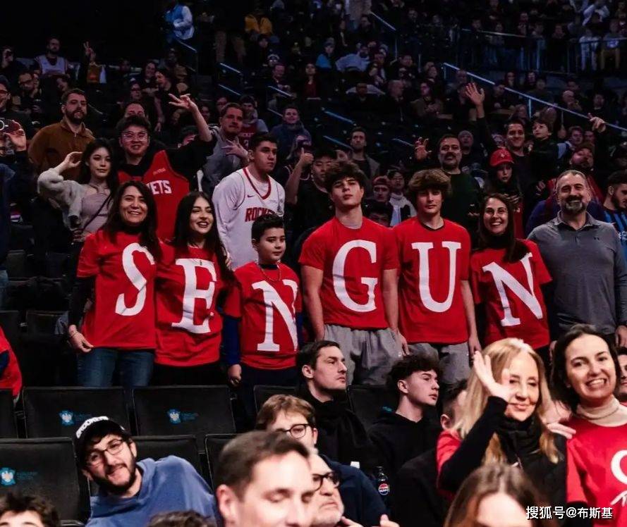 16+8+7首战完爆波津!申京创土耳其篮球史纪录,NBA官方亲自点赞