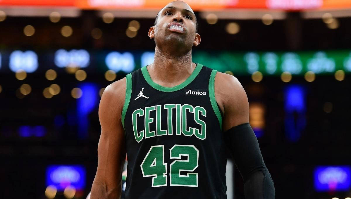 金州勇士正式签约冠军中锋艾尔霍福德!