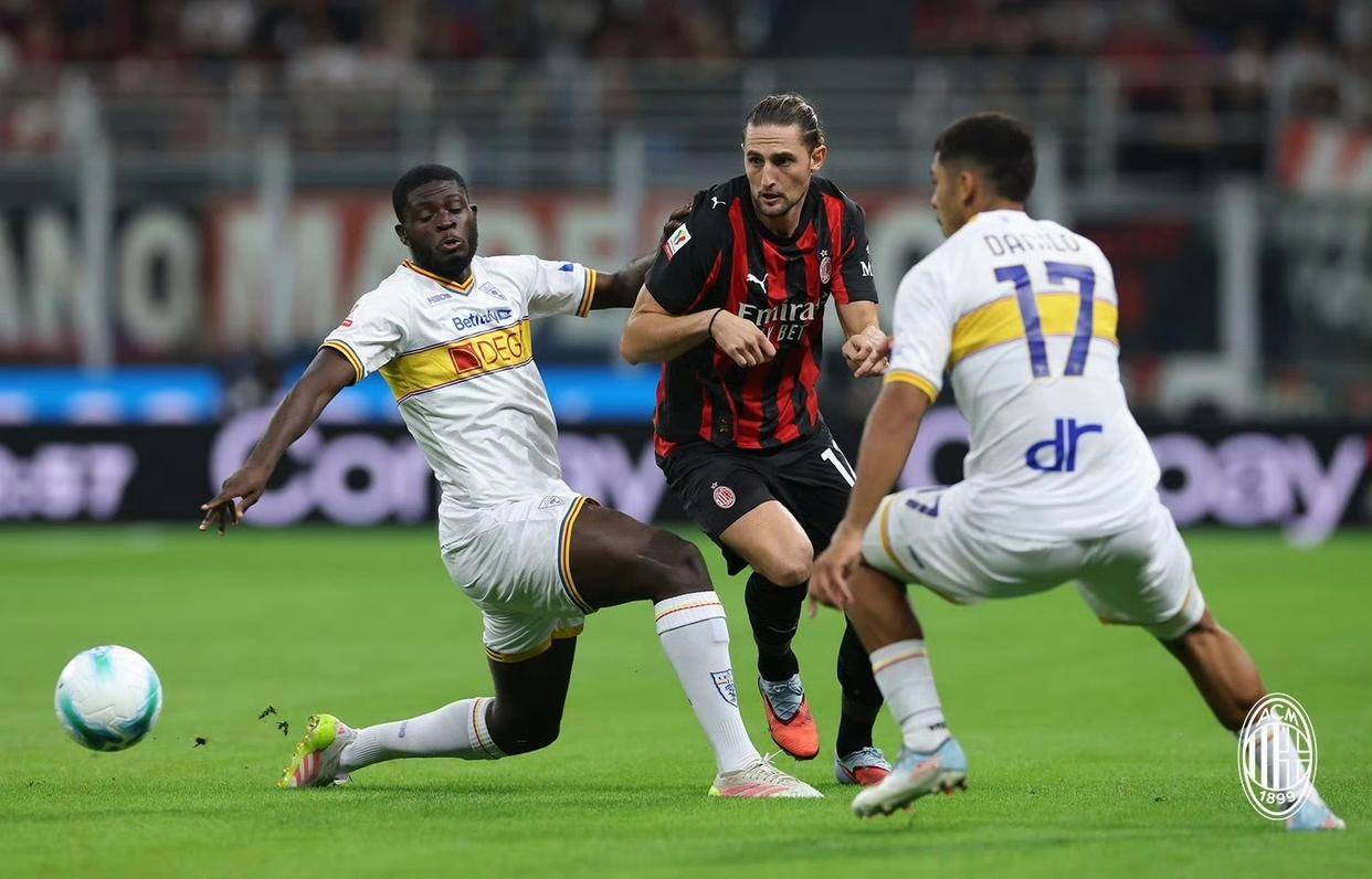 4连胜!米兰双杀莱切,萨56拉比奥惊艳,恩昆库大希门破荒