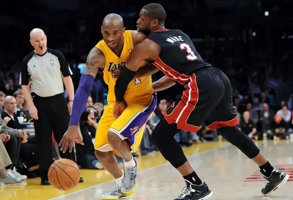 韦德谈NBA见过的最强7人：詹姆斯仅第三，榜首无悬念