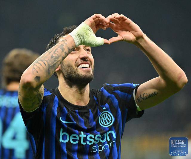 足球 | 意甲：国际米兰胜科莫