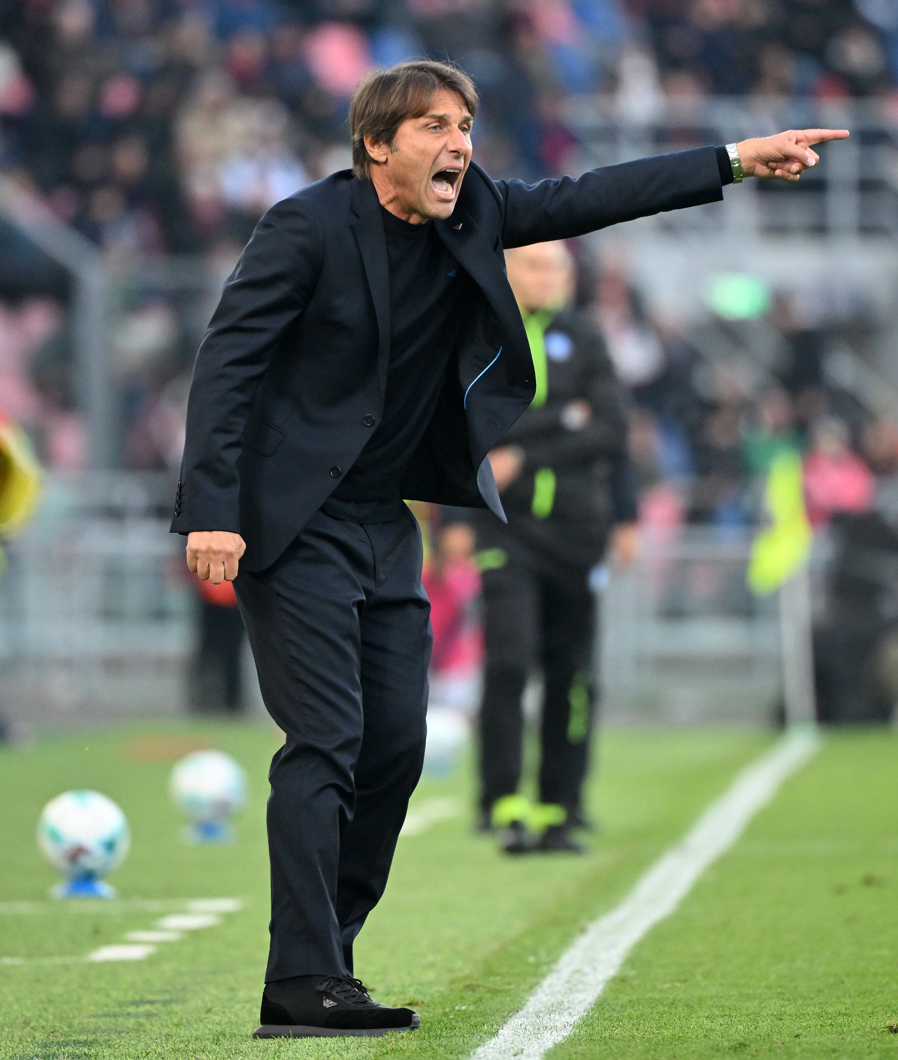 （体育）足球——意甲：博洛尼亚胜那不勒斯