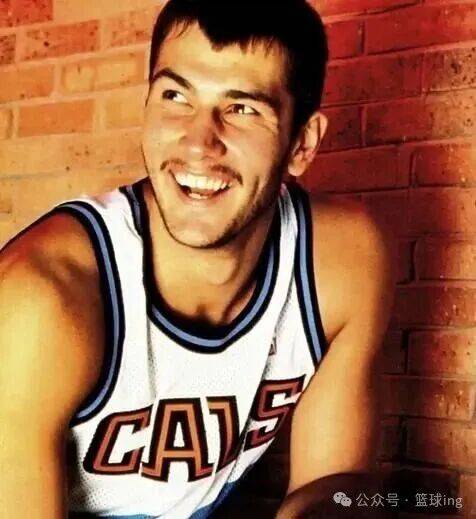 科比96年选秀屈居13顺位，那前面12人是谁，成就如何？