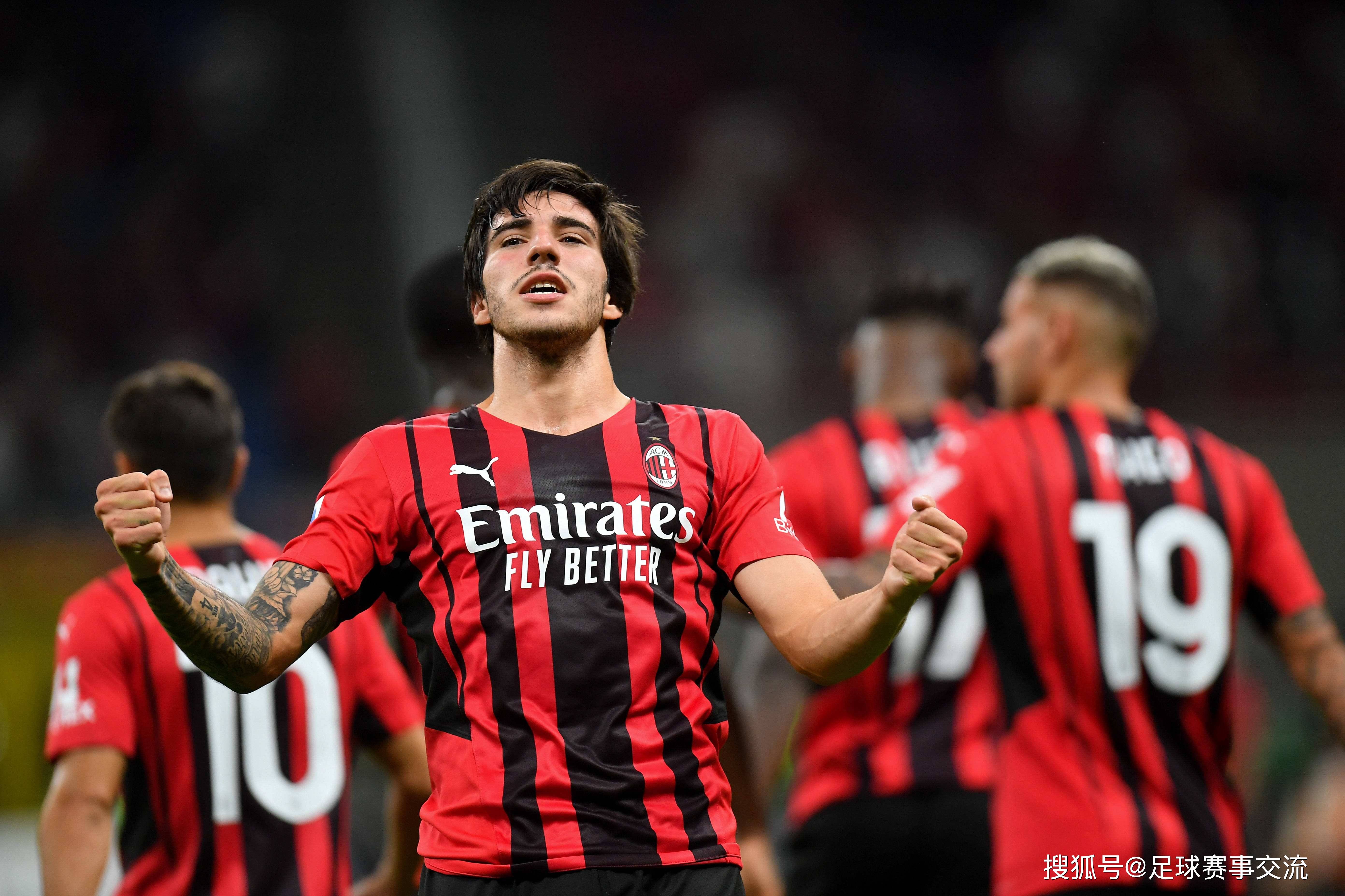 今日足球：AC米兰vs萨索洛 桑德兰vs纽卡斯尔联