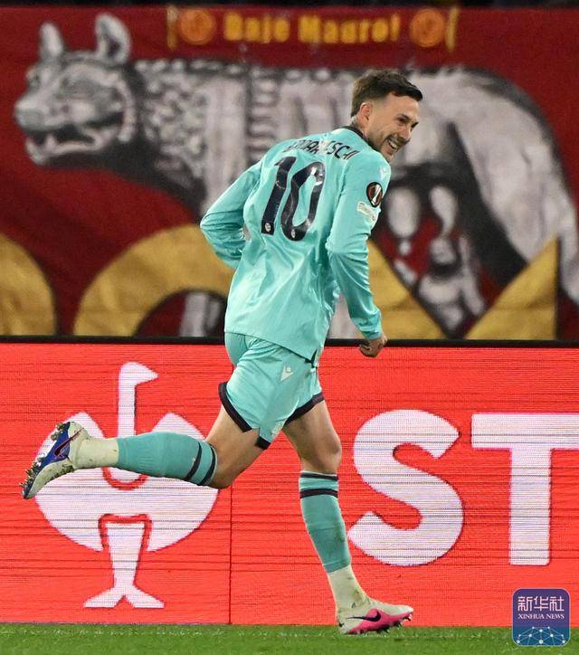 足球丨欧联杯：博洛尼亚胜罗马晋级八强